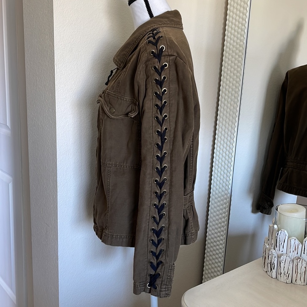 Free People - Picture 8 of 14